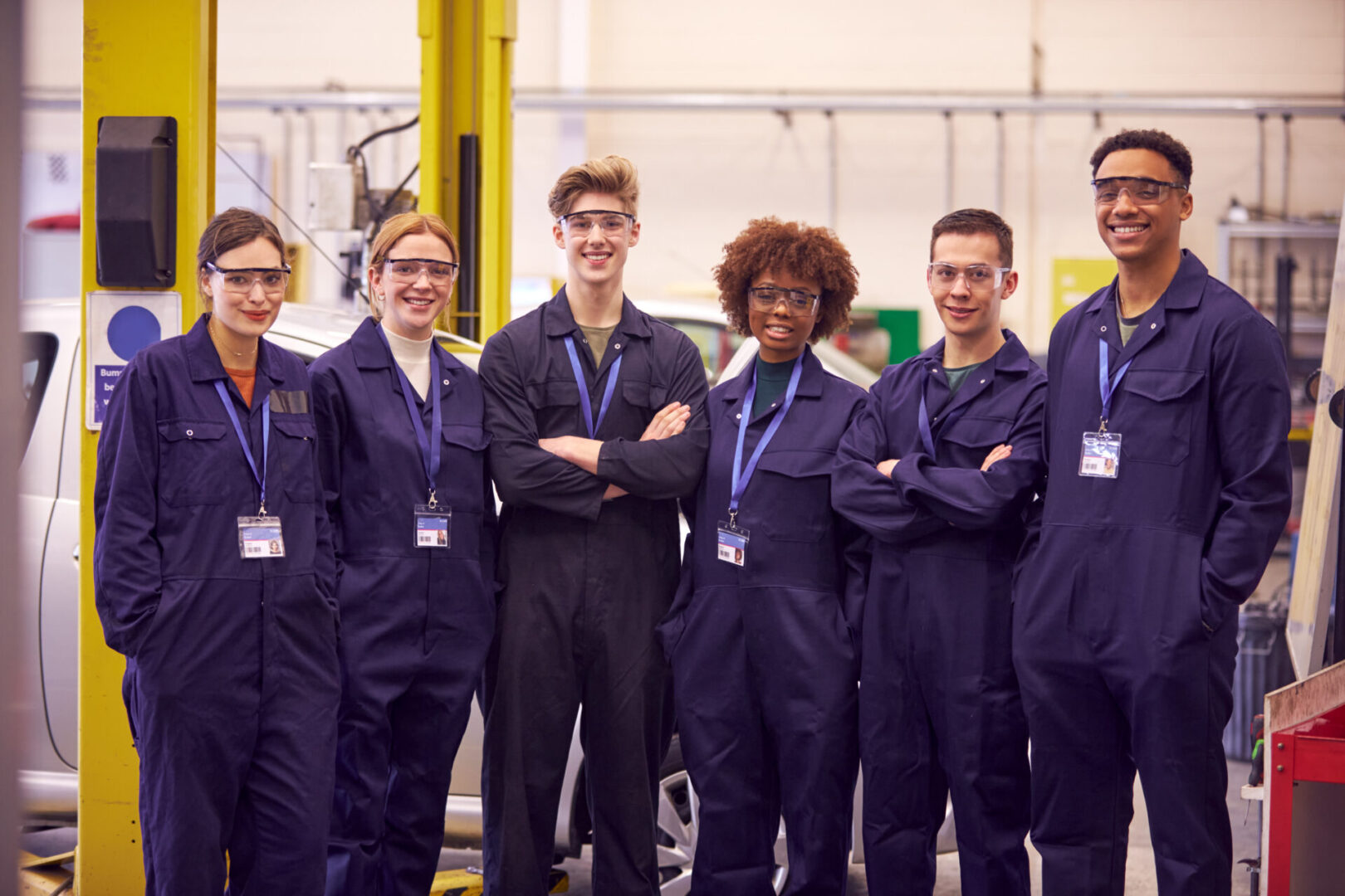 Portrait,Of,Students,Studying,For,Auto,Mechanic,Apprenticeship,At,College